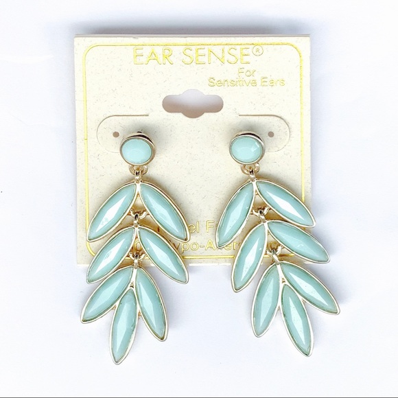 🆕 Light Aqua Mint Silver Floral Drop Earrings NWT - Picture 2 of 2